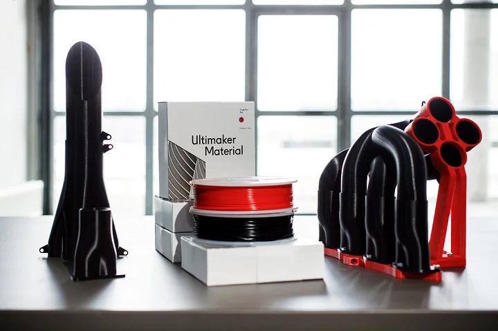 ultimakers5 has Bigger build volume